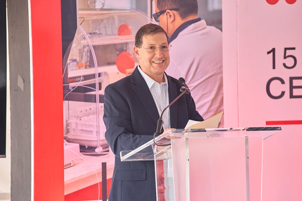 Carlos Ramos: Carlos Ramos, director general de Viakable, dirigió un mensaje en el evento conmemorativo por los 15 años del CETIV.